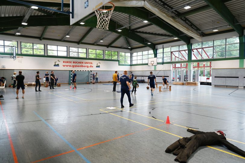 In der Sporthallen konnten die Besucher einen Sport-Test der Herner Feuerwehr simulieren.