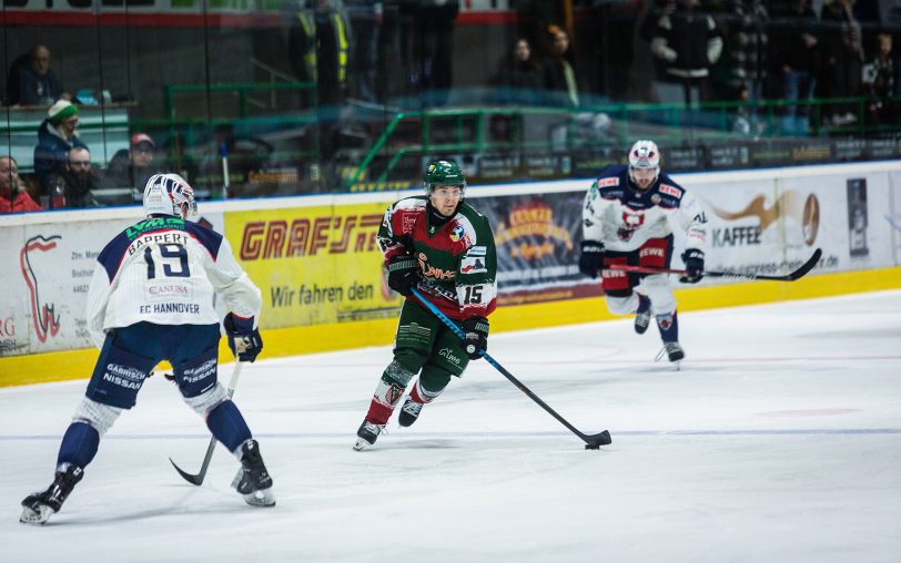 Benedikt Bürgelt (hier eine Szene aus dem Heimspiel gegen Hannover) und der HEV verloren bei den Indians mit 3:7.