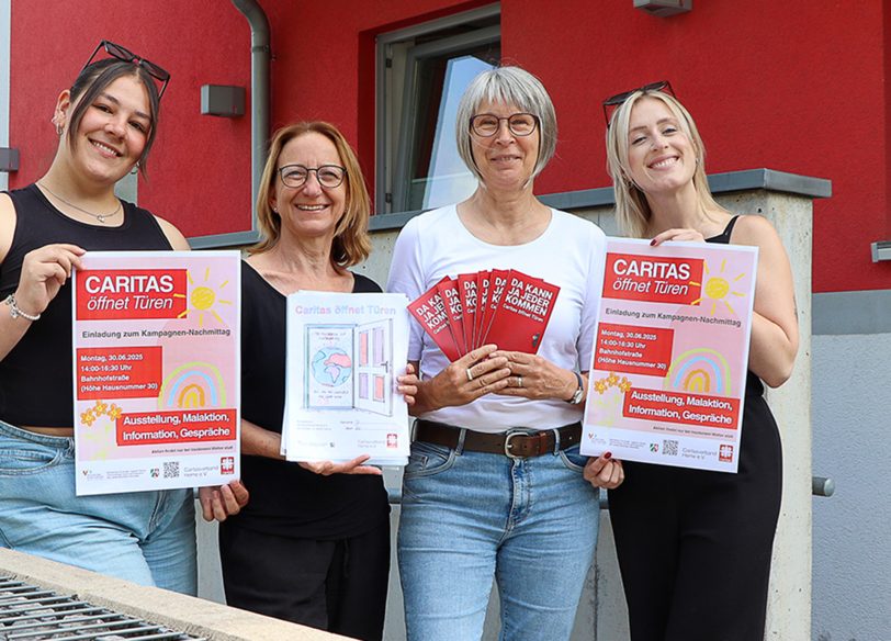 Die Caritas-Mitarbeiterinnen Jil Trieschmann, Andrea Sudkamp, Mechthild Greifenberg und Lisa Köhler (v. l. n. r.) freuen sich auf viele interessante Gespräche mit den Herner Bürger.
