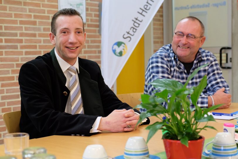 Till Christian Kaiser - Im falschen Körper geboren. rechts Dirk Stahl vom BüZ.