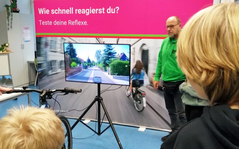 Die Verkehrswacht Herne/ Wanne-Eickel war zusammen mit dem Fachbereich Tiefbau und Verkehr an der Realschule Sodingen und informierte mit der 