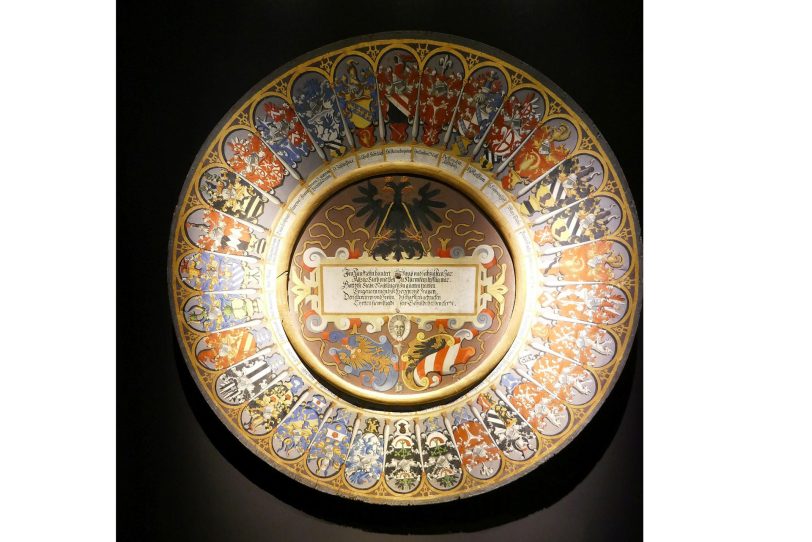 Das neue Exponat im LWL-Archäologiemuseum - das Trinkstubenschild.