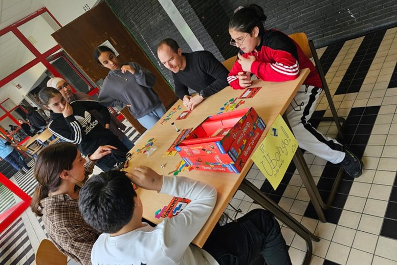 Hans-Tilkowski-Schule erhält Spielezimmer.