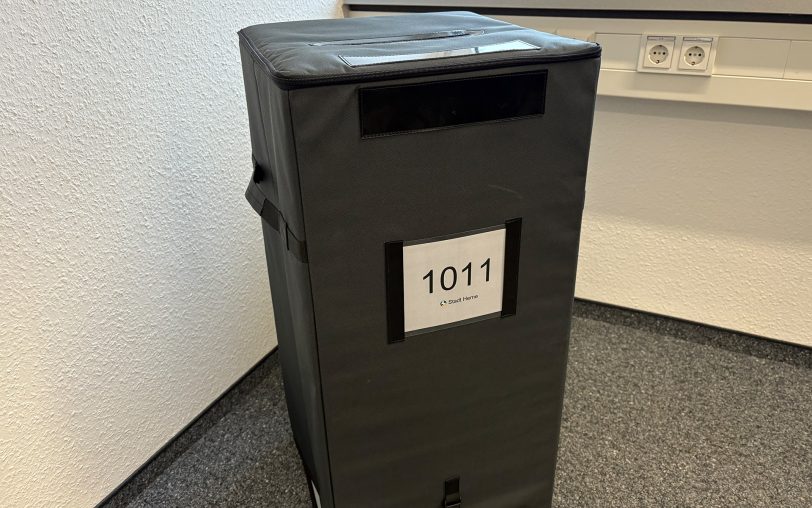 Eine der neuen Wahlurnen im Jahr 2025.