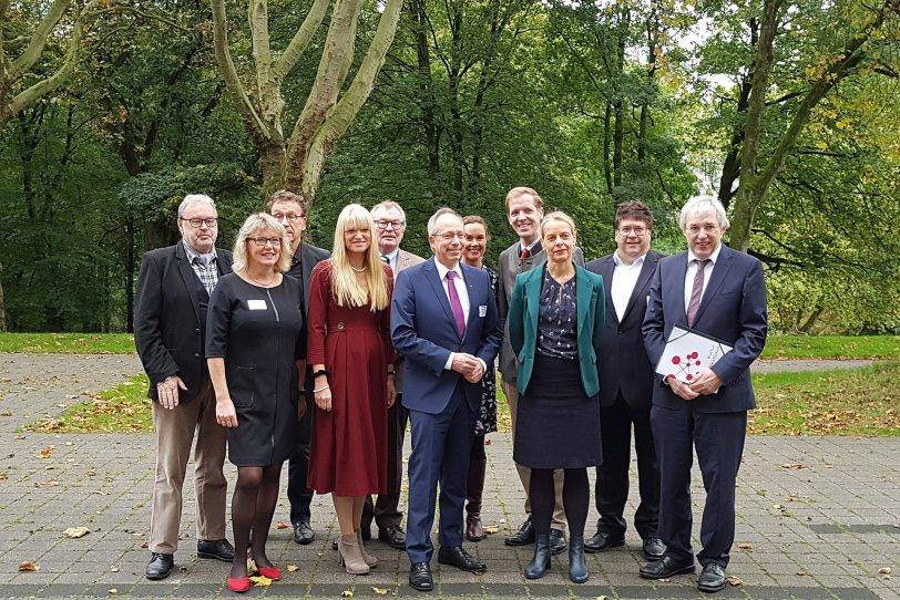 v.l. Karl Dittmar, Dr. Yasmine Freigang, Holger Freitag, Dr. Barbara Rüschoff-Parzinger, Frank Beckehoff, Matthias Löb, Julia Ures, Dr. Christian Schulze Pellengahr, Heike Kropff, Christian Kreppel, Klaus Kaiser.