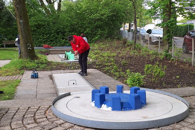 Wanner Minigolfer auf Klein-Cobigolf-Anlage in Essen-Vogelheim dabei.