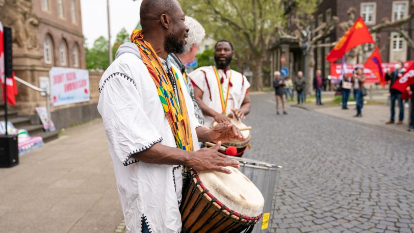 1. Mai-Kundgebung 2022 auf dem Rathausplatz.