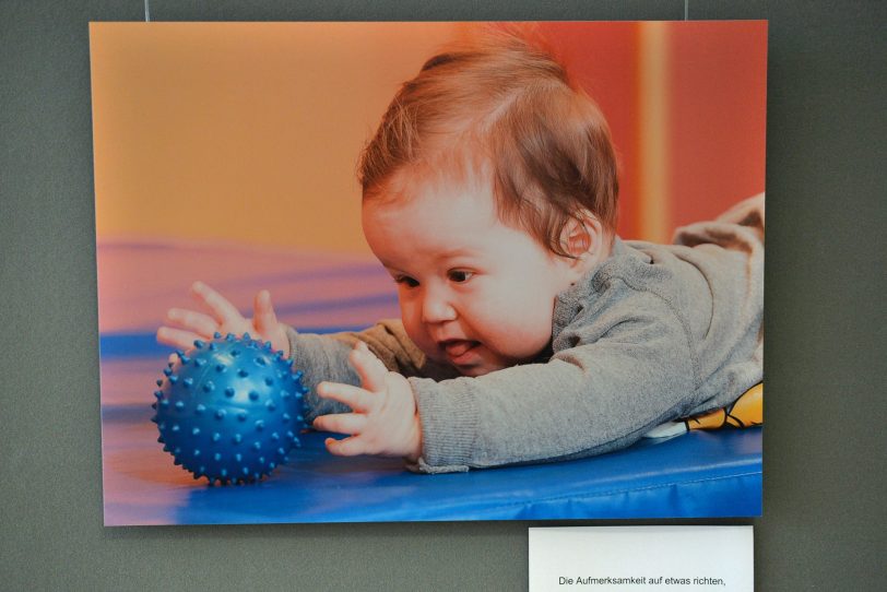 Eröffnung der Fotoausstellung der Frühförderung Herne in der Sparkasse am 29.4.2016.