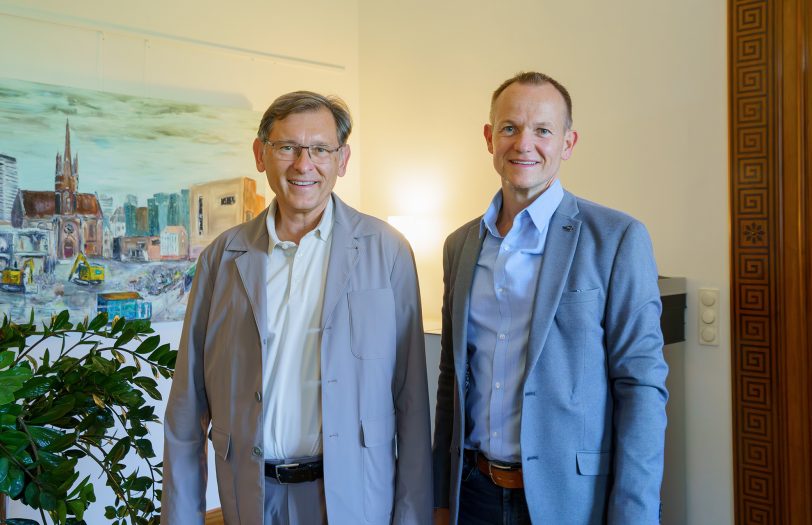 Der neue wewole-Vorstand Arnd Lattenkampf (r.) war zu Gast im Rathaus bei OB Dr. Frank Dudda.