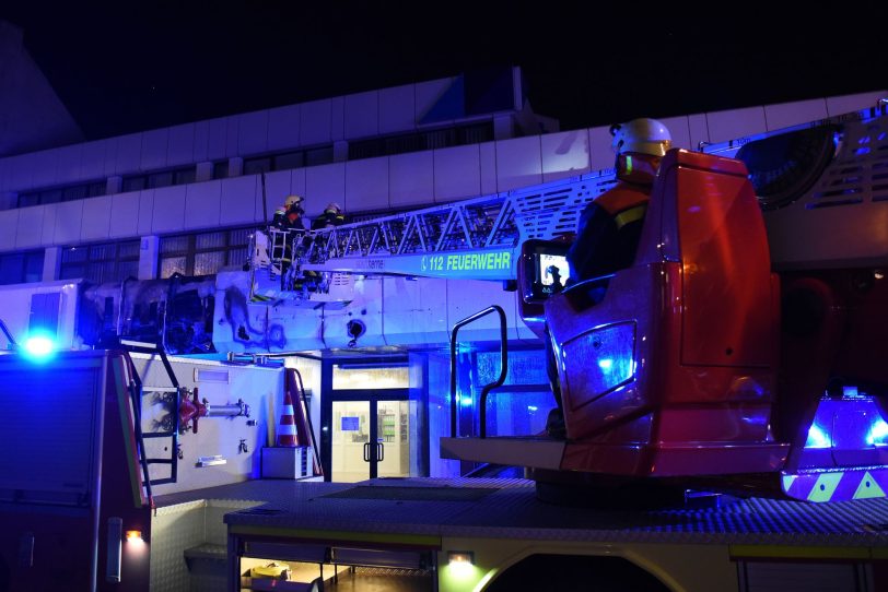 Brand in einem Gewerbeobjekt an der Gelsenkirchener Straße