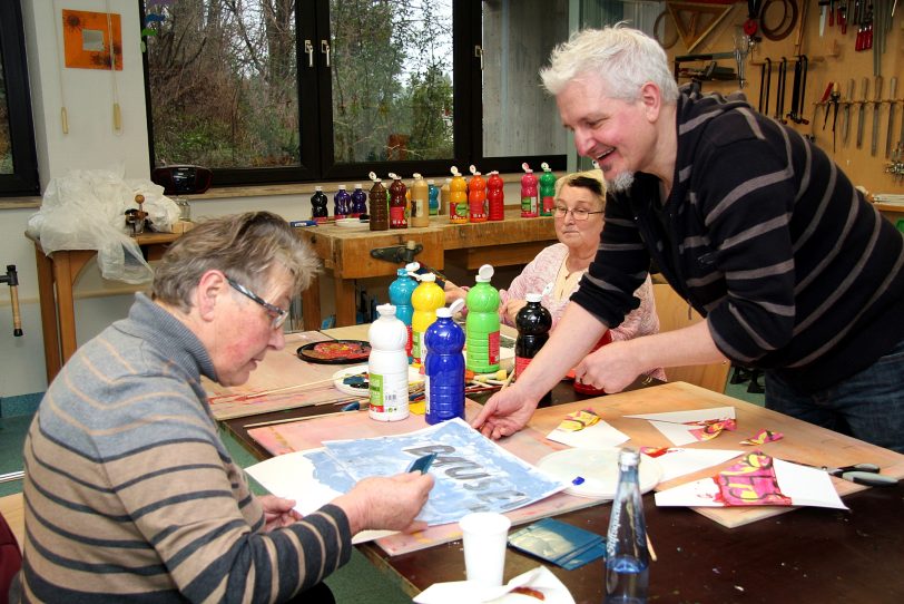 Kunsttherapeut Gerald Piepke-Weuder bot in seinem Workshop Einblick in die Möglichkeiten der Kunsttherapie.