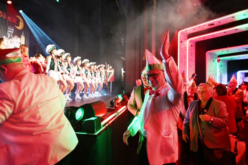 Eröffnung der Prunksitzung mit dem Spielmannszug