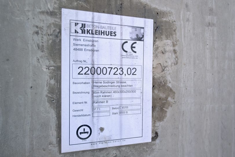 Baumaßnahme Regenrückhalteraum von Stadtentwässerung Herne GmbH & Co. KG an der Sodinger Straße 553 in Herne (NW). Aufnahme vom Freitag (19.03.2021).