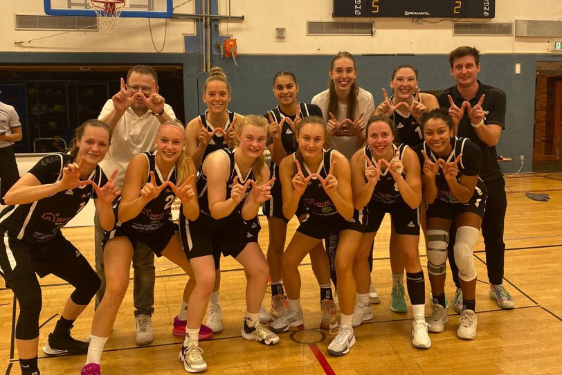 Die Metropol Ladies vom HTC gewinnen auswärts gegen die Bender Baskets aus Grünberg mit 71:59. (29.9.2024)
