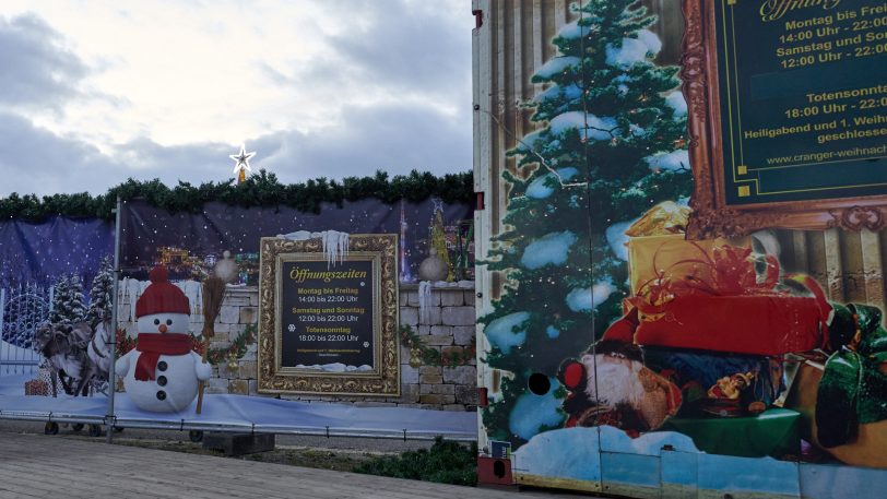 Der Aufbau des Cranger Weihnachtszaubers 2021 am 26. Oktober 2021.