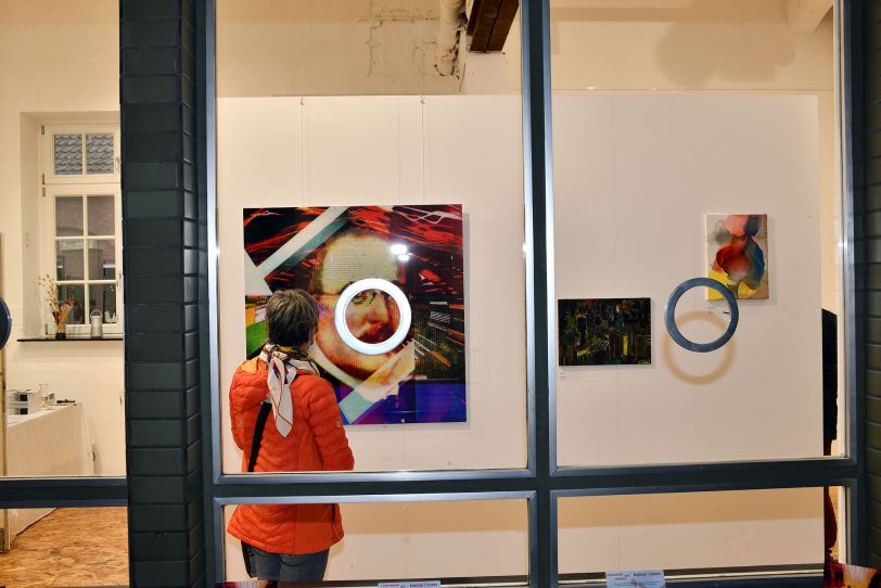 33 Künstler präsentieren ihre Werke bei der internationalen Gruppenausstellung Heimat/Home in der Lohnhalle auf Zeche Ewald in Herten.