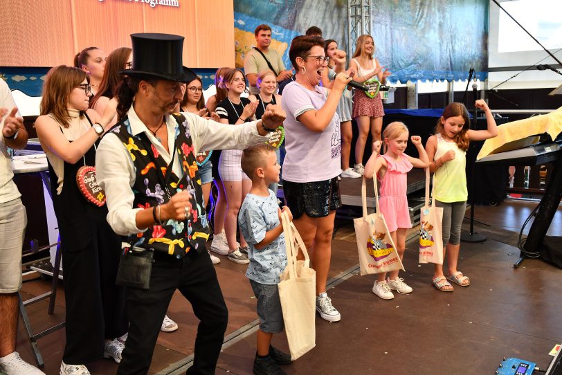 Das Kinder- und Jugendparlament organisierte den Cranger Kindernachmittag 2022. Finale auf der Bühne.