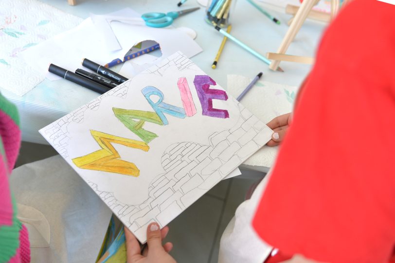 In der Mondwerkstatt von Inka Klein-Heidicker findet der Zeichen-Workshop für Kinder statt.