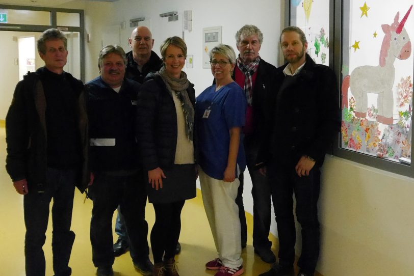 Mitglieder des Herner Förderturms beim Besuch im Kinderpalliativzentrum in Datteln.