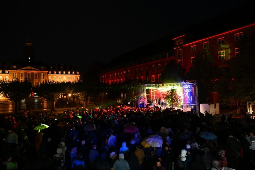 Kurzes Regenschauer beim Feuerabend 2022.