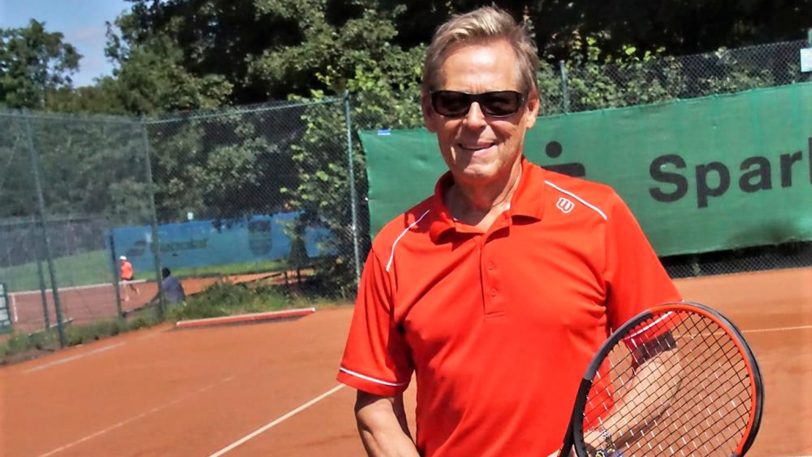 Tennisspieler Bernd Lichtner vom Emschertaler TC gewann den Grafs-Cup in Bochum in der Gruppe der Herren 70.