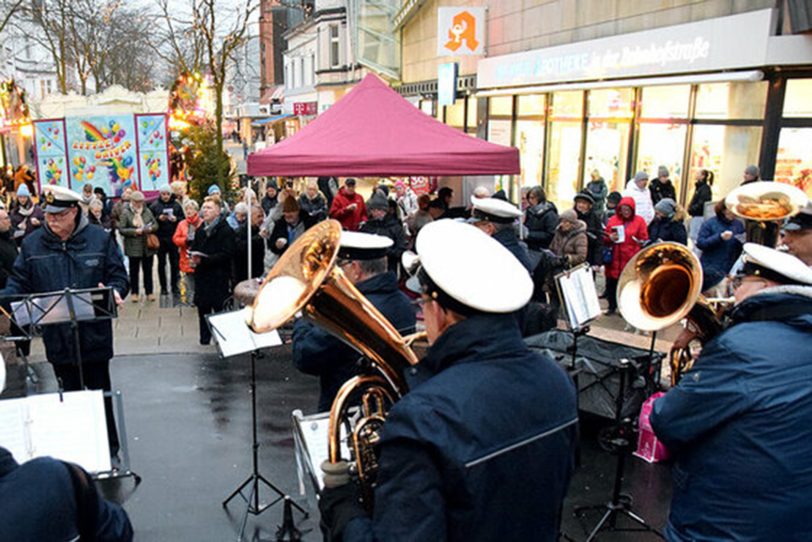 Ökumenisches Weihnachtssingen in Herne Mitte 2024.