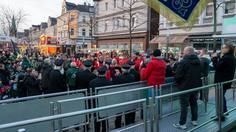 Eindrücke vom Donnerstag (7.3.2024), Eröffnungstag der City-Kirmes Herne in der Innenstadt, zwischen City-Center und Robert-Brauner-Platz.