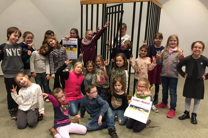 Der Kinderchor der Ev. Kirchengemeinde Crange probt das Musical: Josph - ein echt cooler Träumer.
