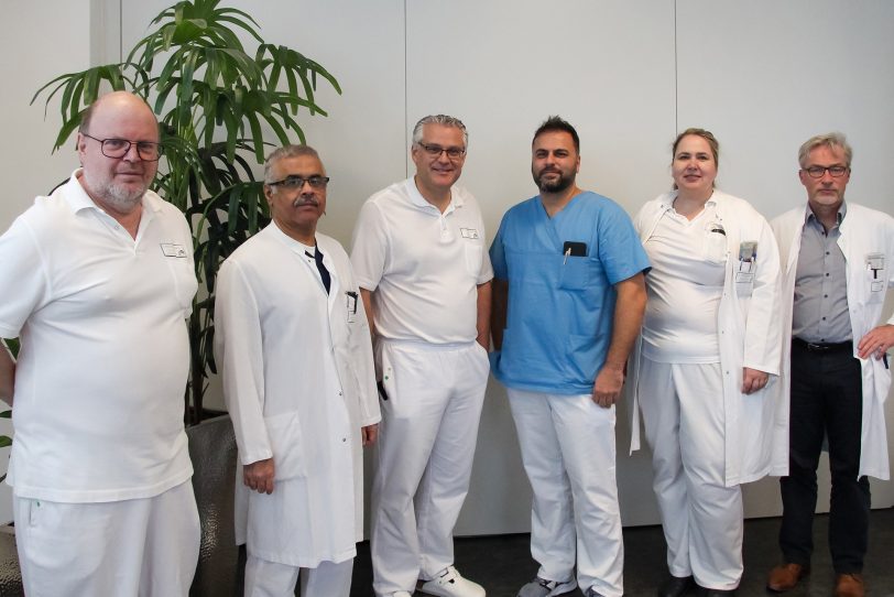 v.l. Die Referenten beim Herz-Café: Oberarzt Dr. Martin Simons, Leitender Oberarzt Dr. Bassam Humaid, Chefarzt Dr. Ali Halboos, Oberarzt Dr. Kurban Tanis, Oberärztin Dr. Michaela Preuß und Oberarzt Dr. Cord Müller.