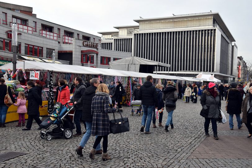 Stoffmarkt in der Herner City.