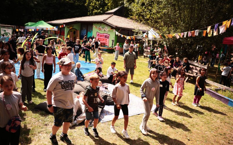 Mit Freude in die Ferien: So sah es bei der Ferienstartparty im Hasenkamp am Freitag (11.7.2025) aus.
