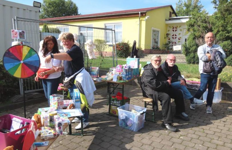 Auch mit Mitarbeiterinnen den Kinderschutzbundes kamen sie ins Gespräch.