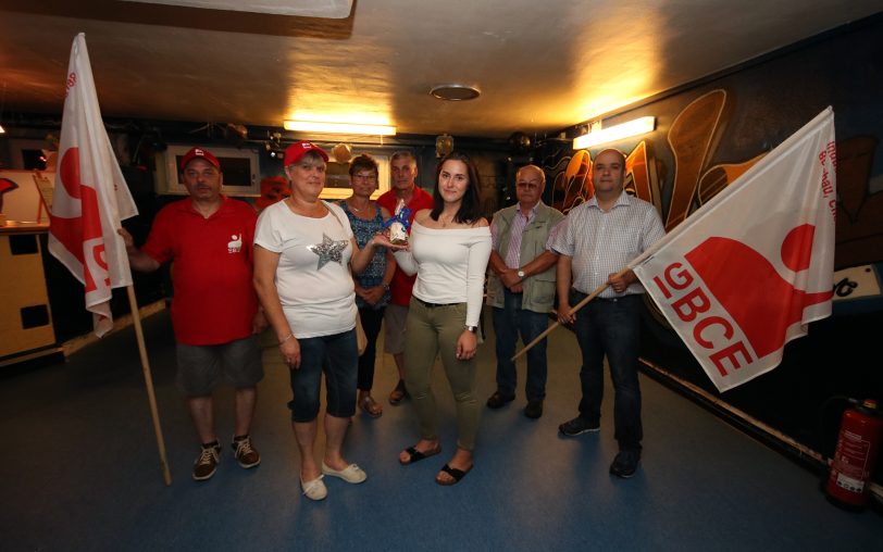 Beim Sommerfest im Kleingarten.