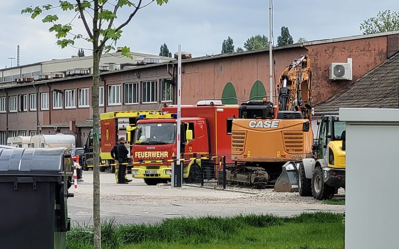 Am Montagvormittag (5.5.2025) ist die Feuerwehr Herne aufgrund eines Gefahrstoffaustritts am Güterbahn Wanne-Eickel im Einsatz.