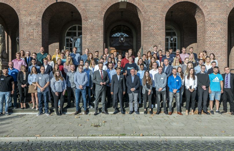 63 junge Menschen beginnen am 2.9.2019 ihr Ausbildung bei der Stadt Herne.