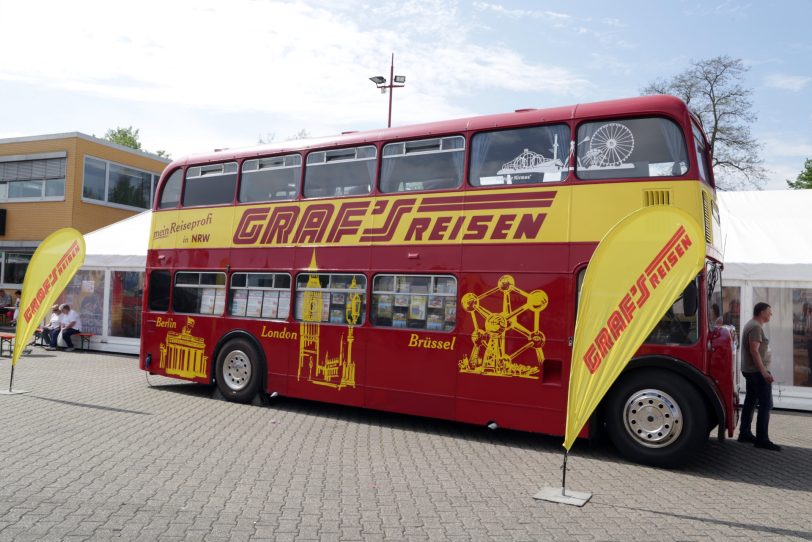 Graf's Reisen Bus.