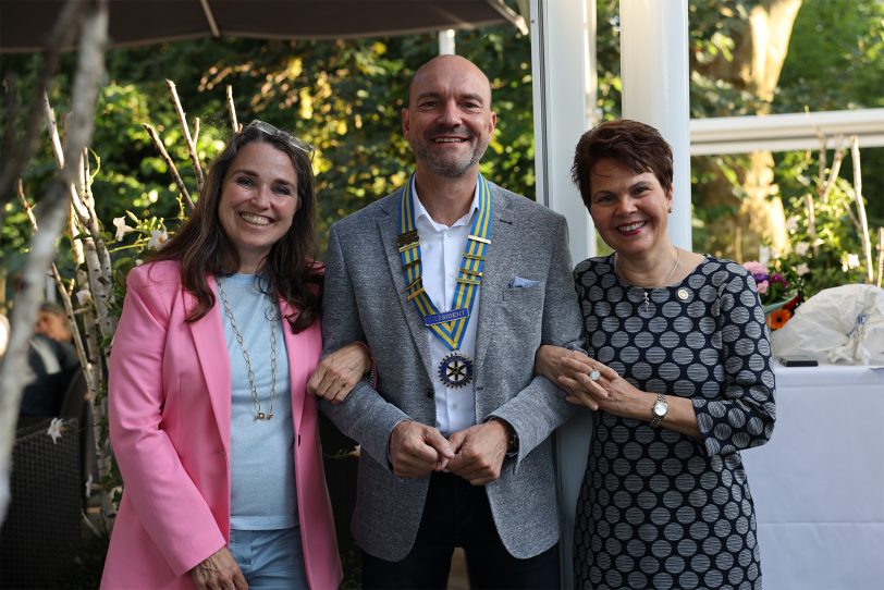 v.l. Past Präsidentin Claudia Romberg, Präsident Thomas Bruns, Präsidentin nominee Ursula Bien.