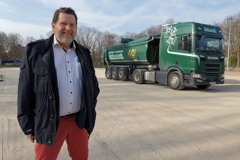 Sportausschussvorsitzender Martin Kortmann besuchte das Horststadion, welches derzeit umgebaut wird.