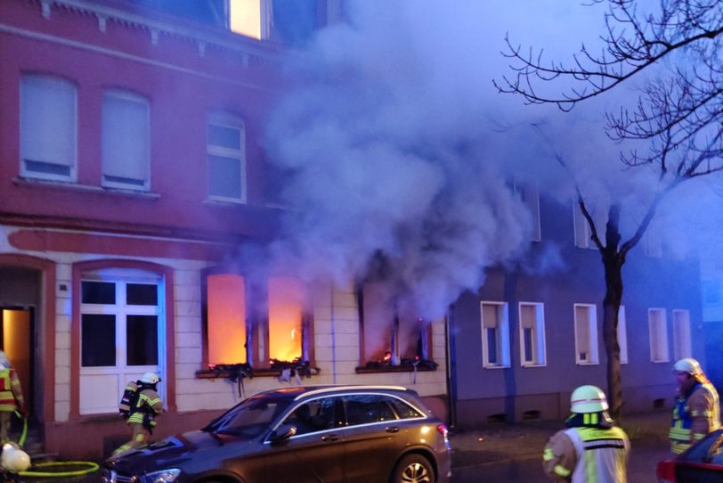 Brand einer Erdgeschosswohnung an der Auguststraße am Sonntag (26.3.2023).