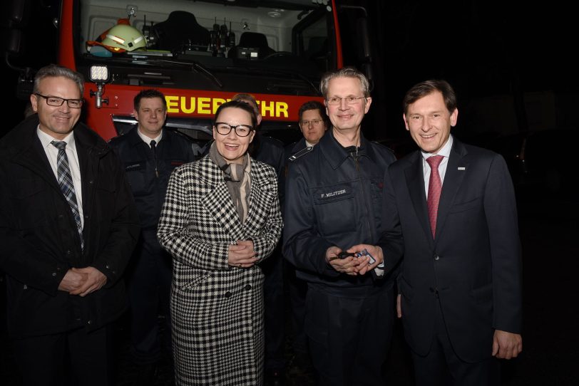 (1. Reihe v.l.) Dr. Frank Burbulla, Michelle Müntefering (MdB), Frank Milizer und Oberbürgermeister Dr. Frank Dudda