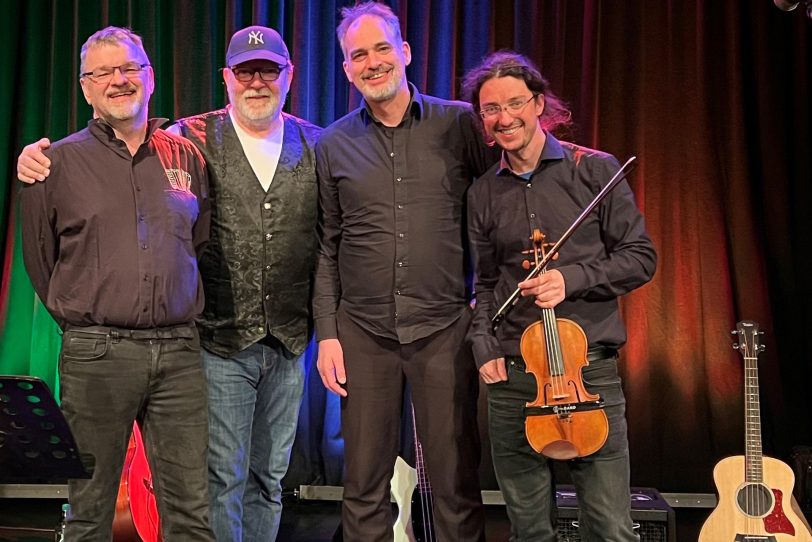 Die Band „Crash and Oh“ kommt aus Marl und wird mit irischer Folk-Musik für Stimmung sorgen.