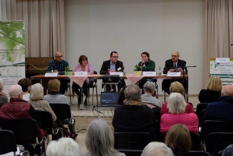 v.l. Dr.med. Mohammad Homayoun-Farshbaf, Andrea Meier, Hartwig Trinn, Hanna Szibalski, Klaus-Joachim Puls.