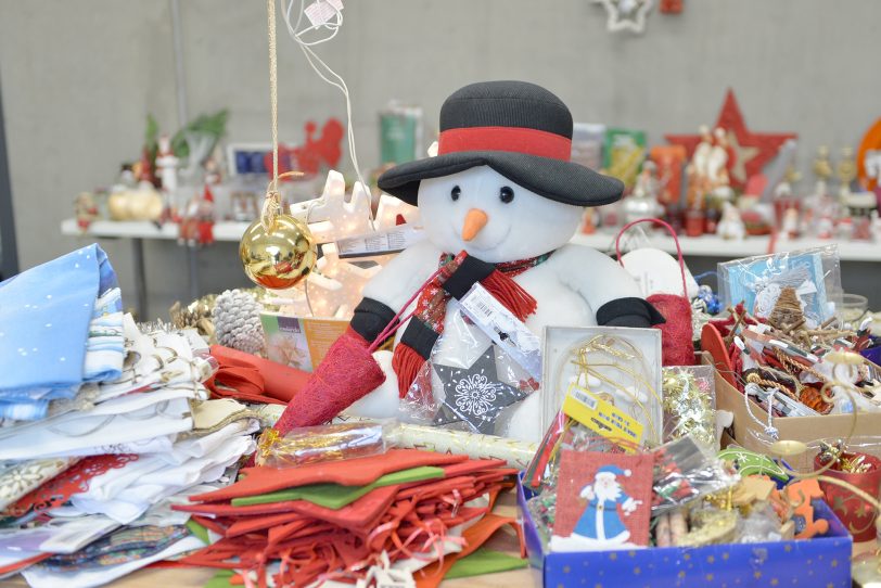 Die kleine weihnachtliche Tausch-Stube am Wertstoffhof.