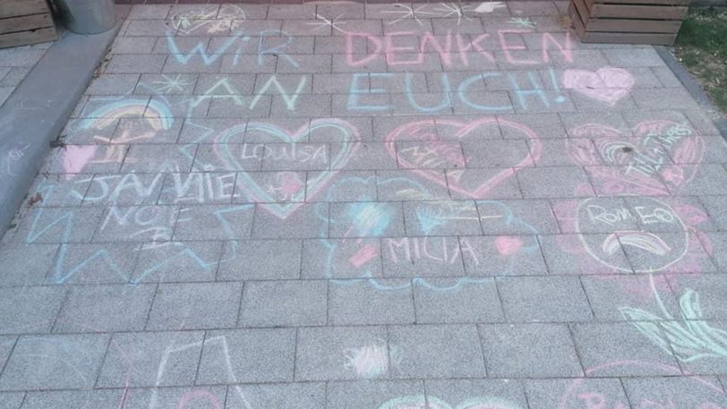 Die Kinder der Kita Ludwigstraße haben ihre Erzieherinnen in der Corona-Pause nicht vergessen.