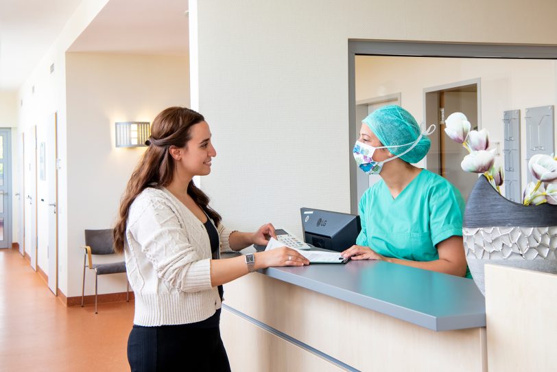 Der Empfang im neu eingerichteten Ambulanten Operationszentrum des EvK im Ärztehaus in Eickel.