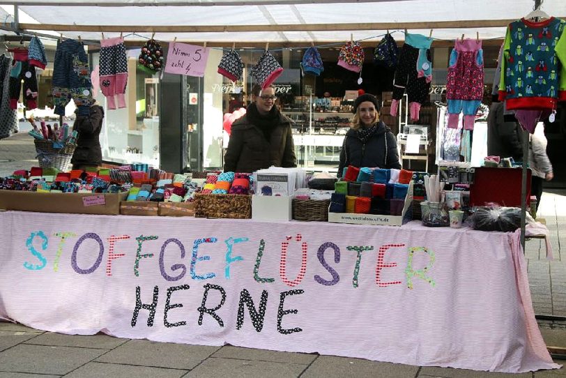 Stoffmarkt in der Herner City.