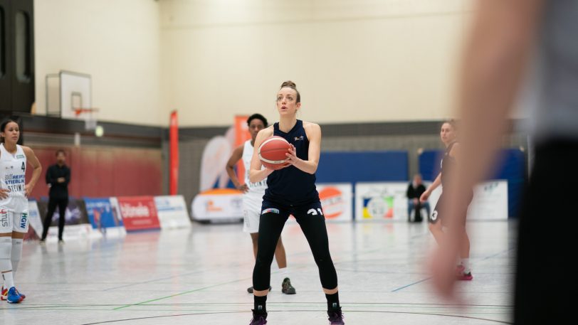 Die Basketballerinnen vom Herner TC gewinnen am Mittwoch (2.3.2022) mit 85:69 gegen die Capitol Bascats Düsseldorf.
