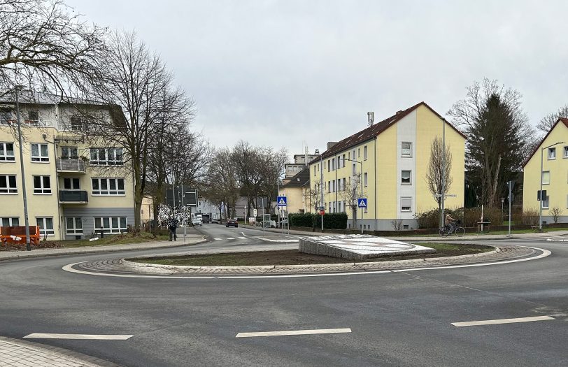 Der Kreisverkehr an der Hordeler-/ Edmund-Weber-Straße trägt zur Verkehrsberuhigung bei.