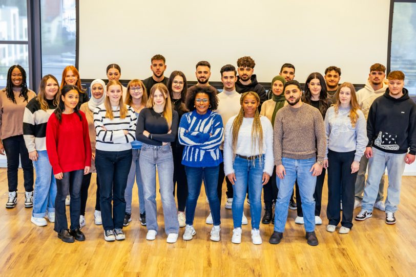 Freuen sich auf die neue Herausforderung: Die angehenden Medizinischen Technologen für Radiologie starten in ihre Ausbildung.
