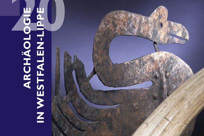 Das Cover des neuen LWL-Archäologie-Bands zeigt Funde aus einer Ausgrabung in Gronau.